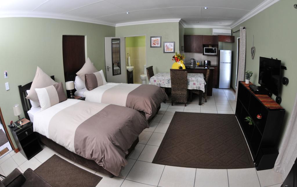 Summer Garden Guest House Benoni Exterior foto